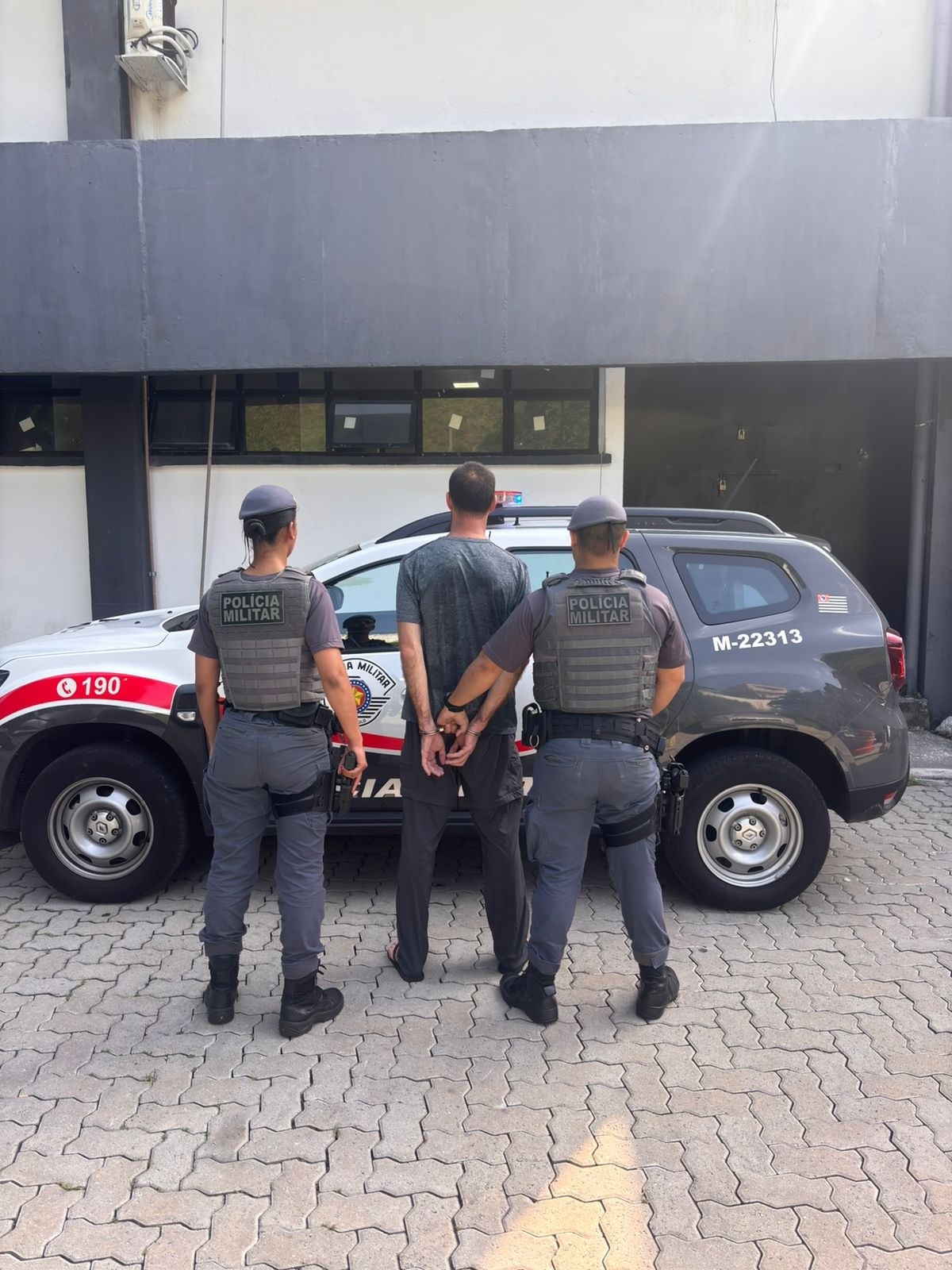 Polícia prende suspeito de matar porteiro a facadas em frente a condomínio de luxo em Moema, Zona Sul de SP