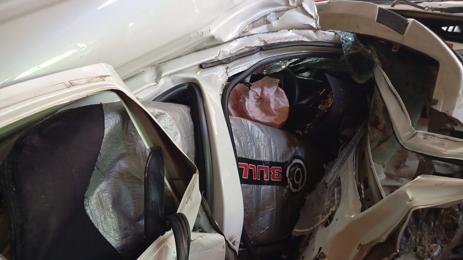 Polícia investiga se prancha solta no carro provocou lesões fatais em engenheira que morreu em acidente no ES