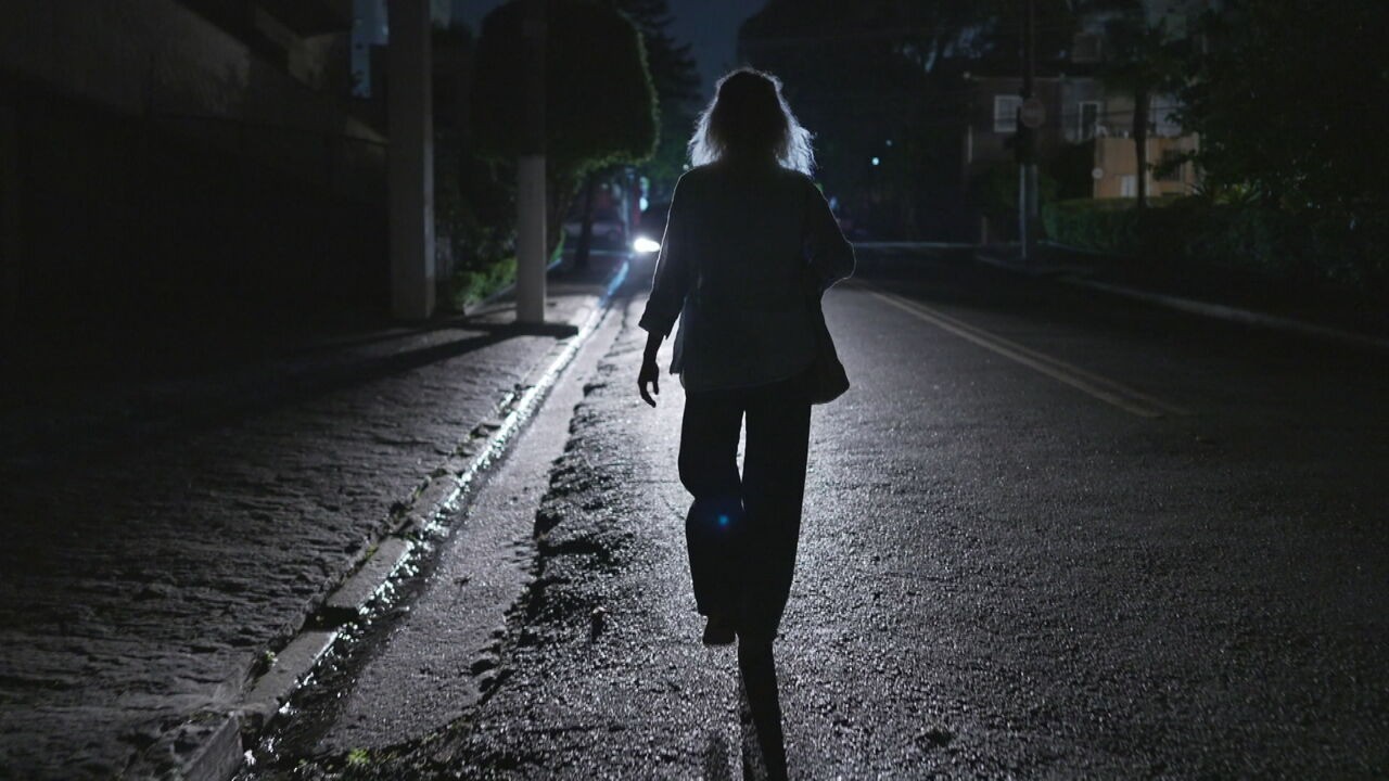 'Se uma mulher gritar tarado, ninguém sai pra defender': os medos de mulheres pela falta de segurança no Brasil