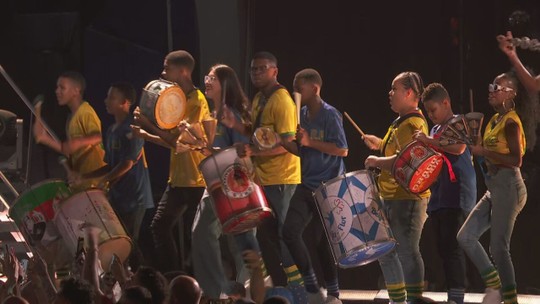 Anitta, Pabllo Vittar e jovens ritmistas de escolas de samba do Rio: os artistas brasileiros que se apresentaram ao lado de Madonna  - Programa: Fantástico 