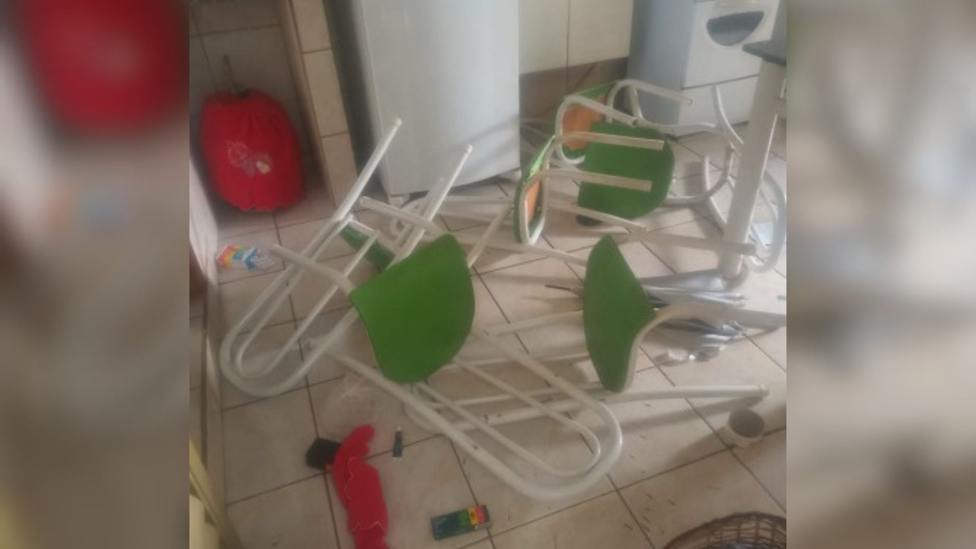 Homem agride mãe, quebra móveis e acaba preso em Patos de Minas