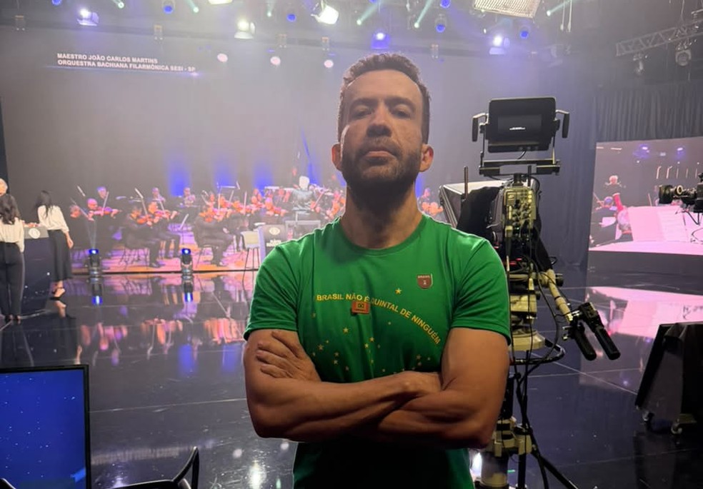 Andr� Janones durante o debate entre Lula e Fl�vio Bolsonaro � Foto: Reprodu��o