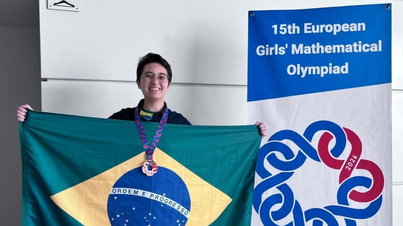 Até 11 horas de estudo por dia: a rotina da brasileira medalhista em olimpíada de matemática