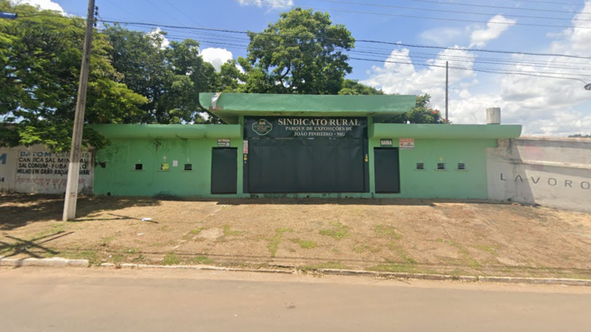 Policial penal é detido ao se recusar a passar por revista para entrar em forró e ameaçar seguranças em MG