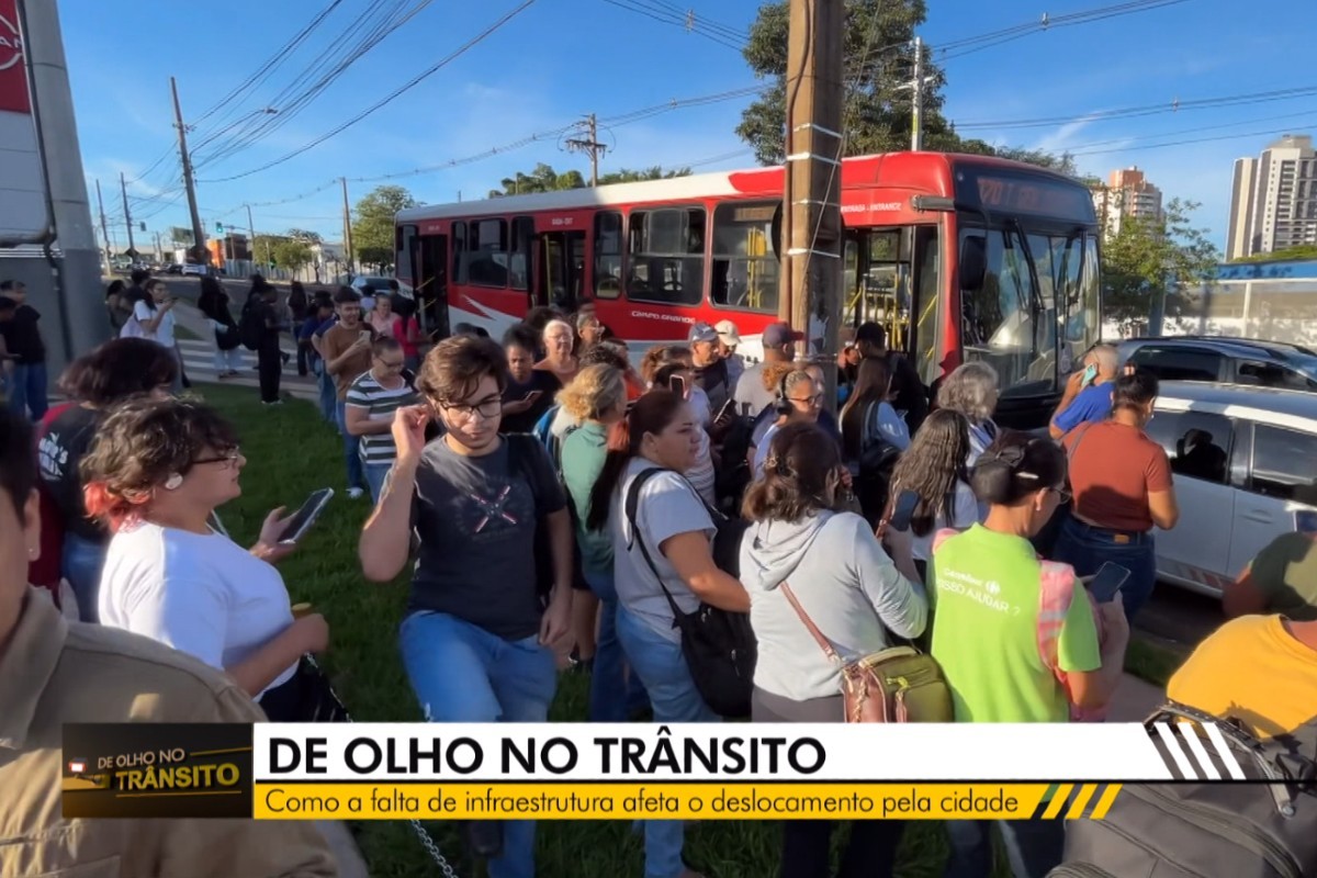 Ônibus bate durante reportagem e expõe caos no transporte público de Campo Grande; veja vídeo