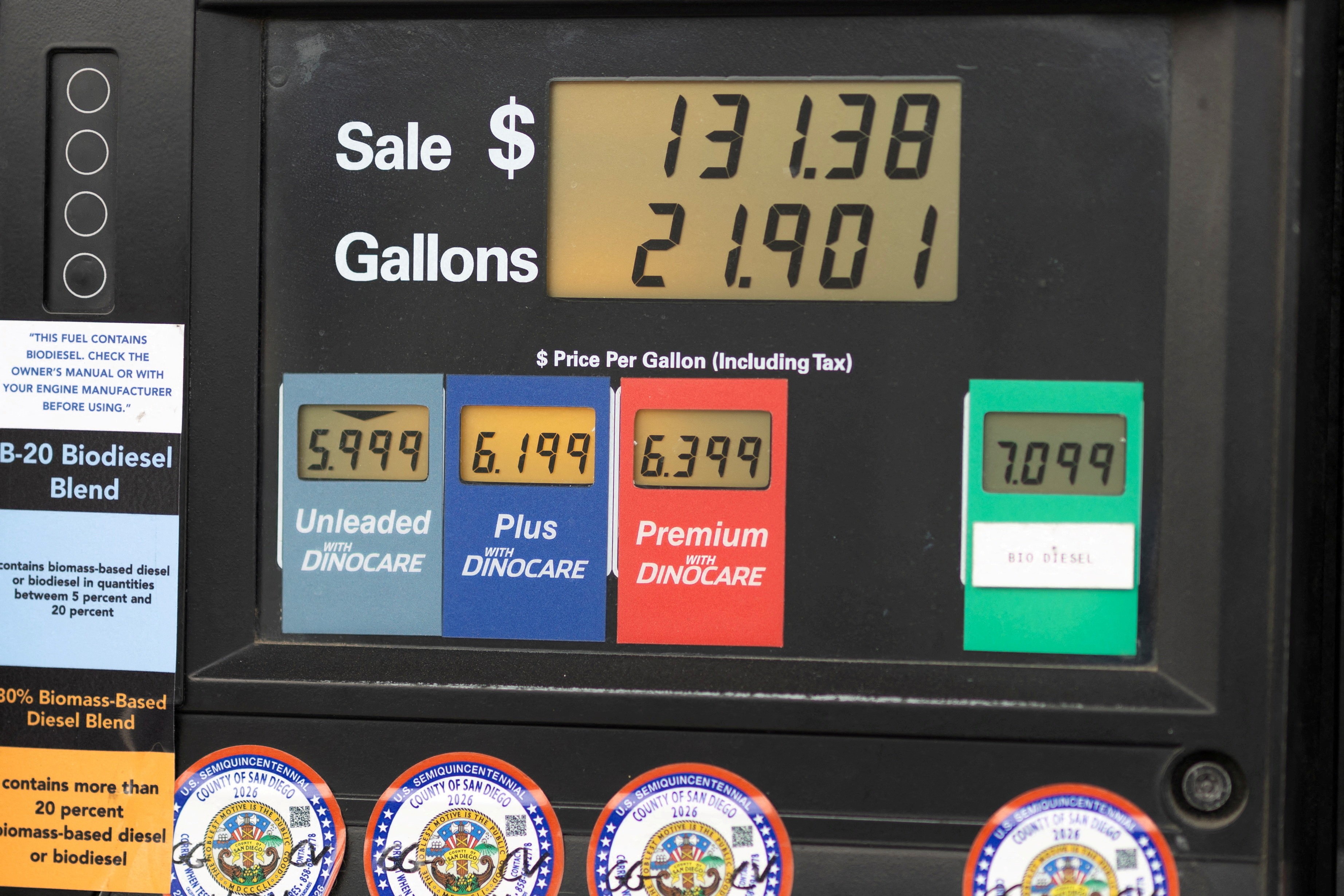 Trump pede que postos de gasolina reduzam preços nos EUA: ‘Se não, grandes problemas virão’