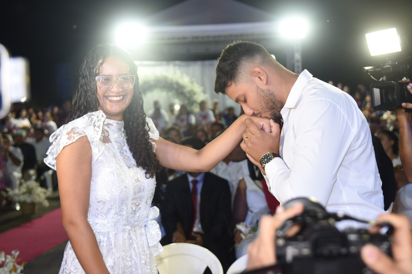 Quase 400 casais selam união em Casamento Coletivo na Expoacre: 'Muito amor envolvido'