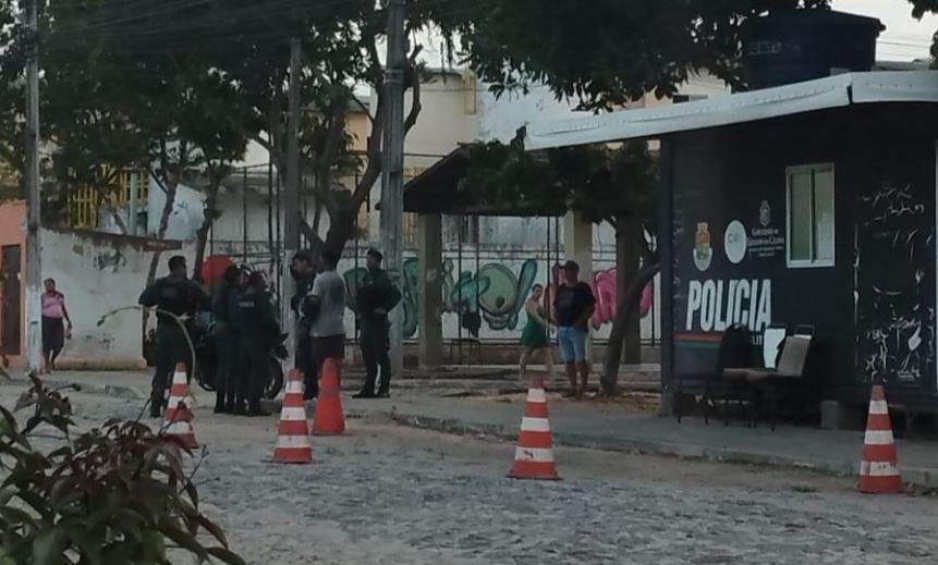 Cinco policiais investigados por crimes são baleados em Fortaleza