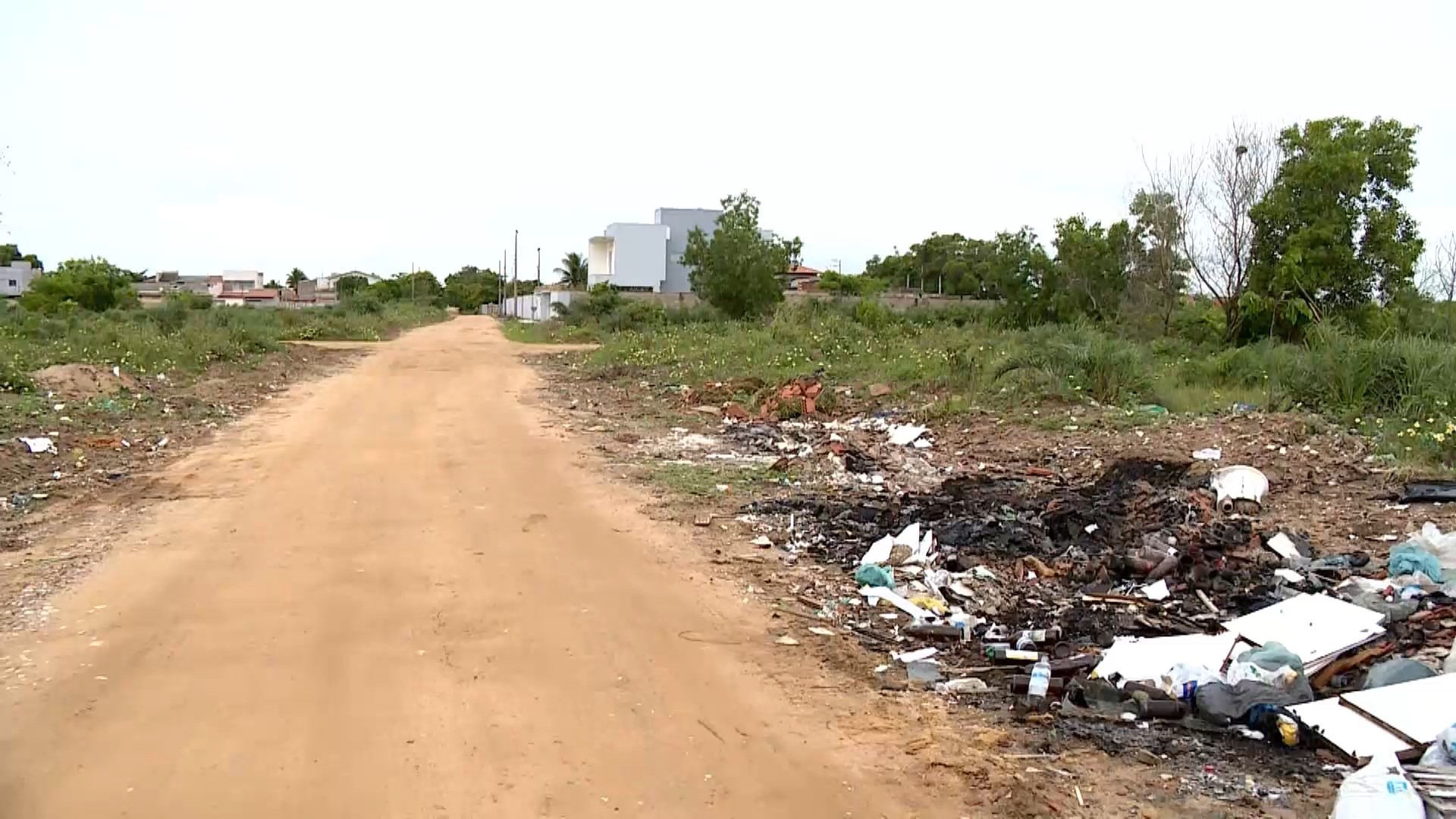 'Quem fez isso com ela fez para matar', diz pai de vendedora encontrada nua, desacordada e com sinais de violência no ES