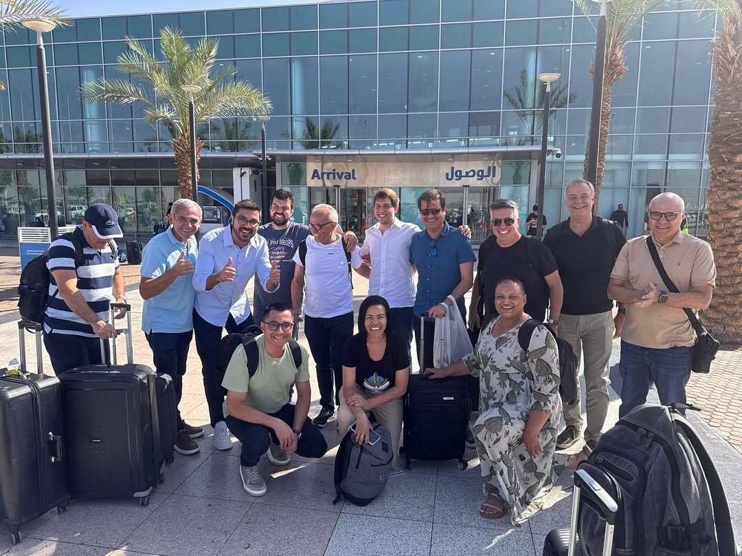 Grupo de políticos que deixou Israel pela Jordânia embarca a caminho do Brasil