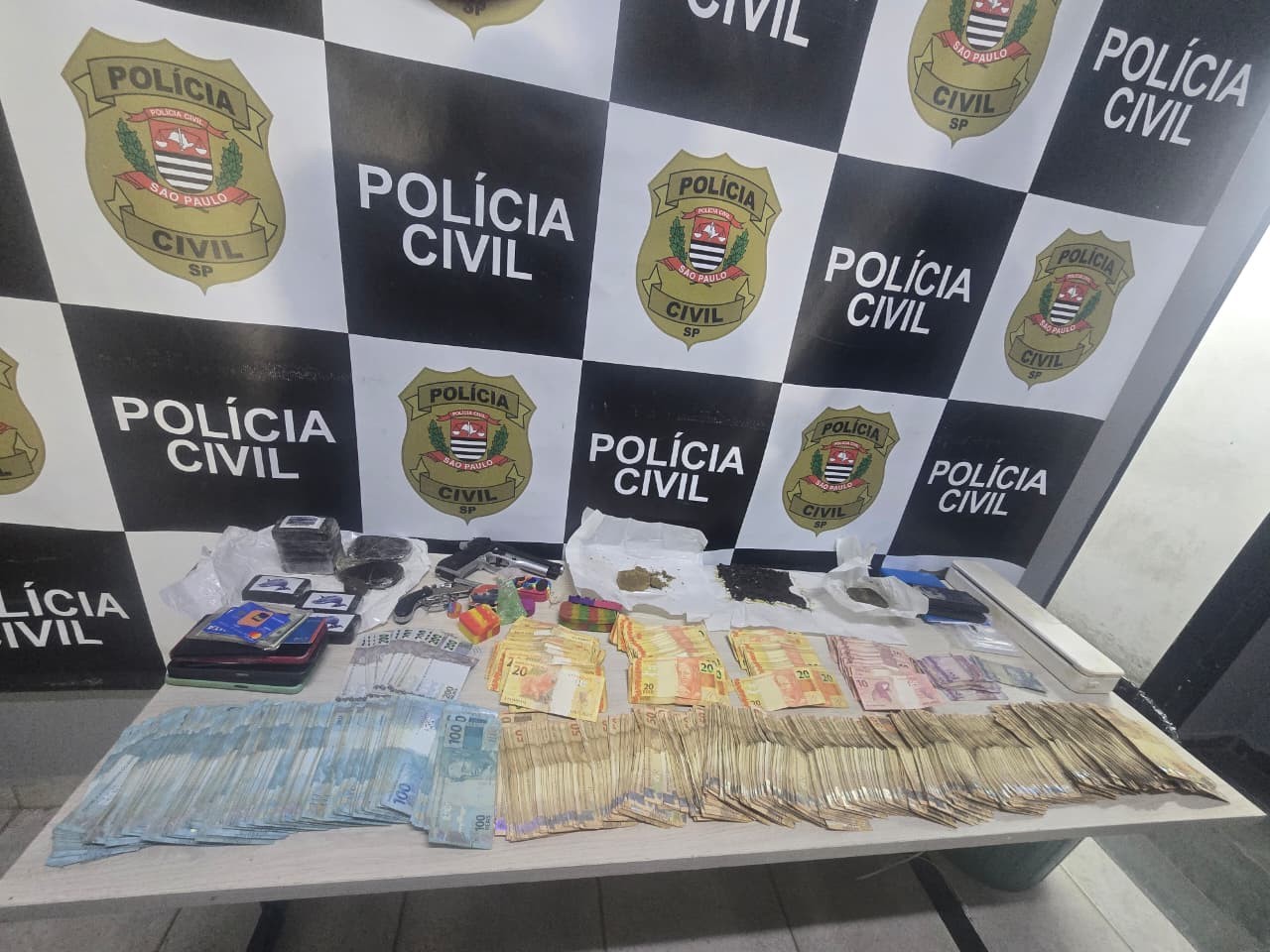 Transportadora sem veículos e empresa 'fantasma': como polícia chegou a suspeitos de lavagem de dinheiro do tráfico em SP e SC