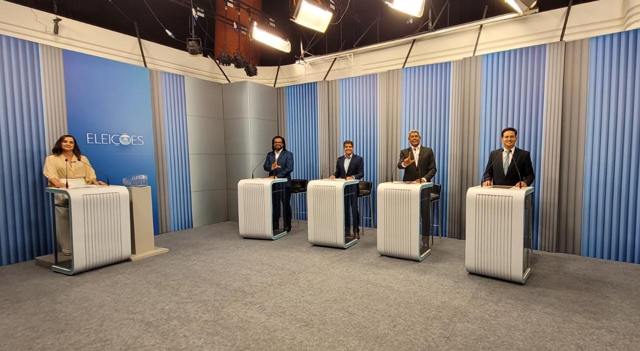 Quatro candidatos ao governo da BA participam de debate na TV Bahia