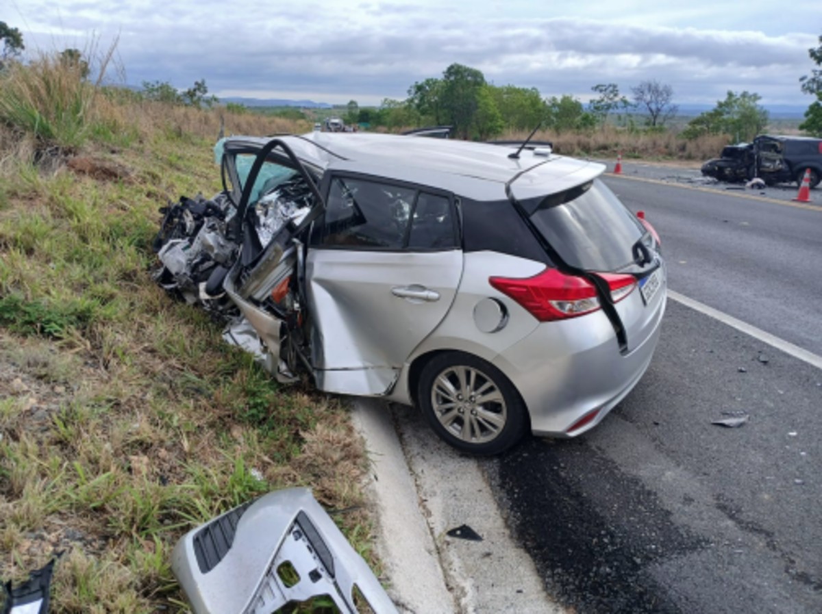 Acidente com três mortos, mulher agarrada pelo pescoço por assaltante e vagas na Polícia Civil; veja as mais lidas da semana