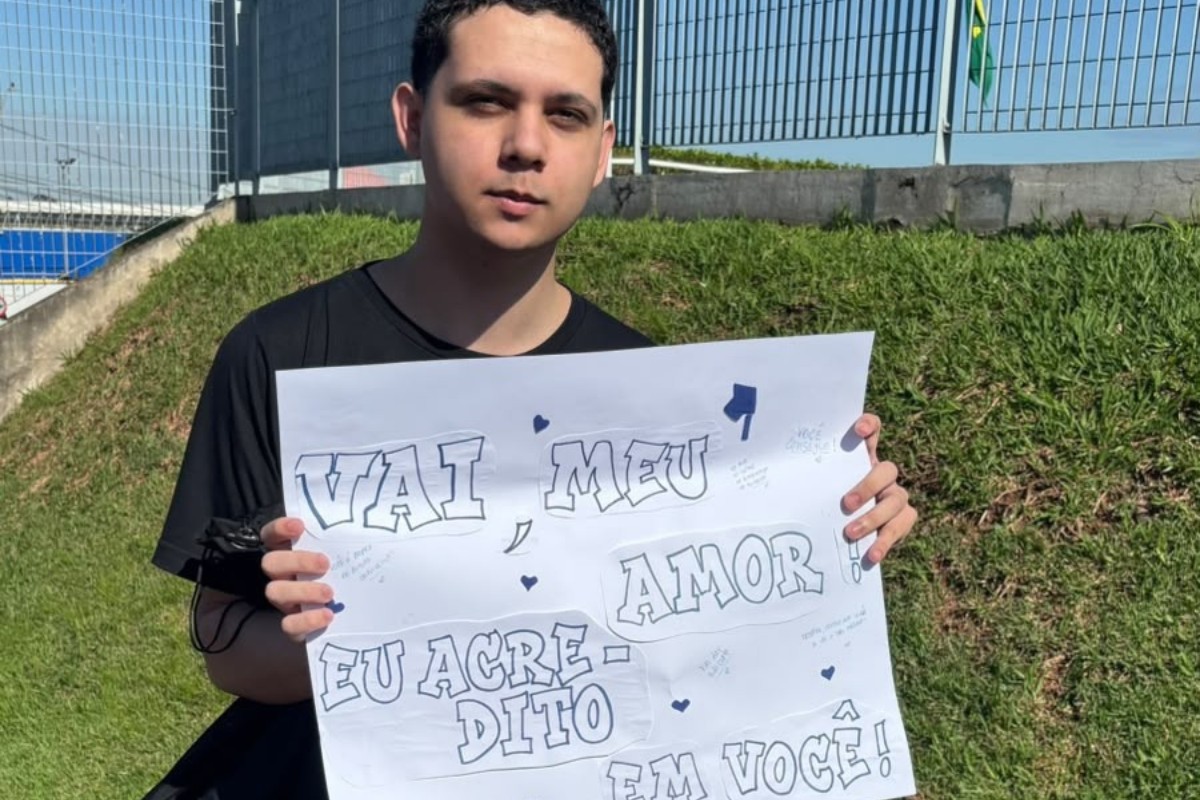 Cartaz da namorada, cachorrinha e prova em família: candidatos ganham incentivo para 1ª fase da Unicamp 2027