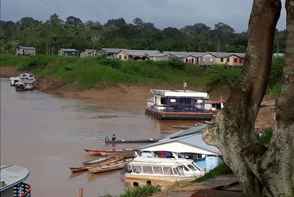 Chuva destelha casas e causa transtornos em Ipixuna, no Amazonas