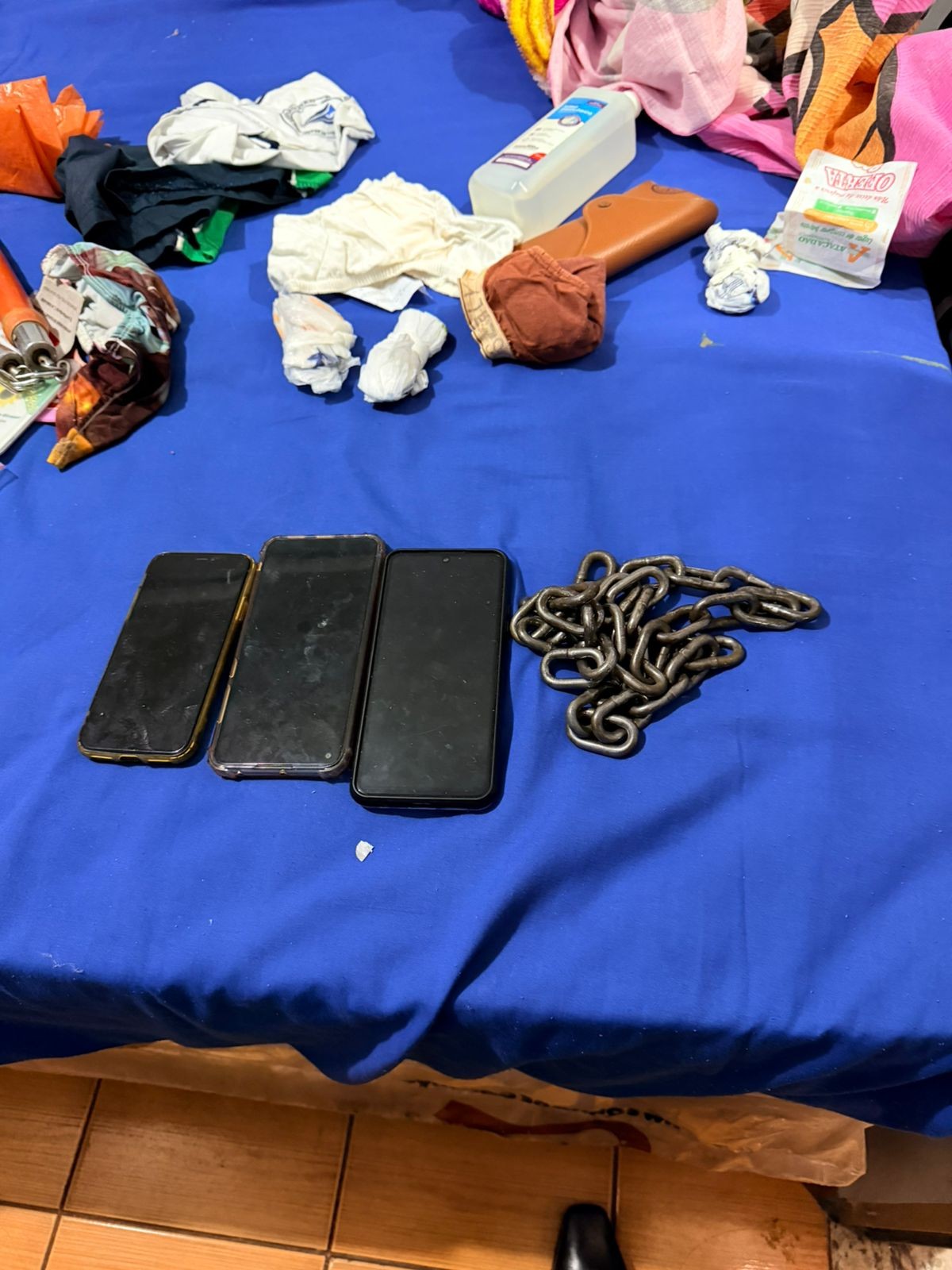Polícia apura se pai filmava e vendia imagens de tortura do filho de 11 anos morto após ser acorrentado em SP
