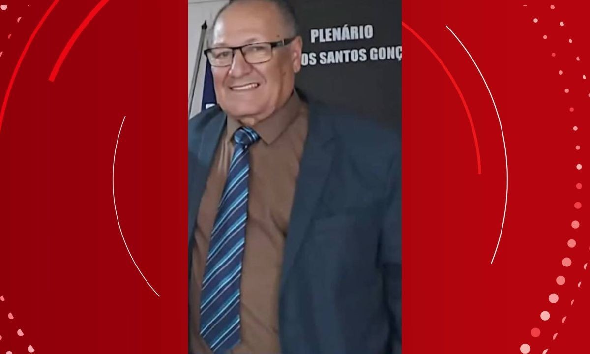 Vice-prefeito de cidade da Bahia morre após carro capotar em rodovia; político viajava para conhecer neta recém-nascida