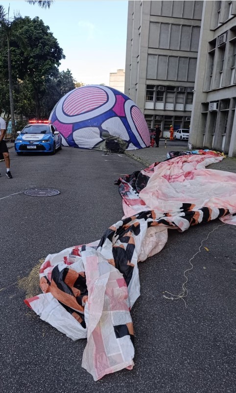 Balão é apreendido no estacionamento da Uerj 