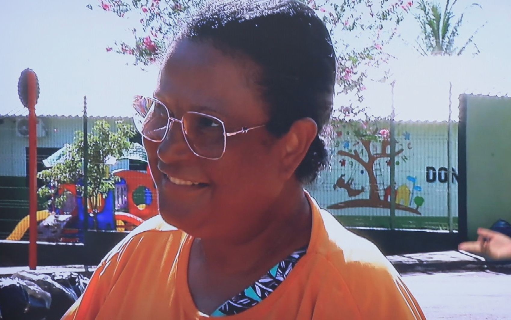 Gari se emociona após mulher devolver quase R$ 2 mil que tinha perdido na rua: 'Poucas pessoas fazem o que ela fez' 