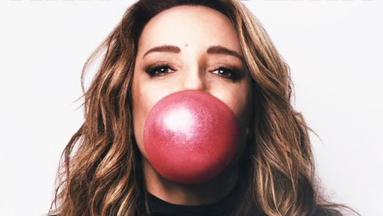 Ana Carolina celebra a mãe, falecida há dois anos, no primeiro EP com músicas inéditas e autorais do álbum ‘Ainda já’ -