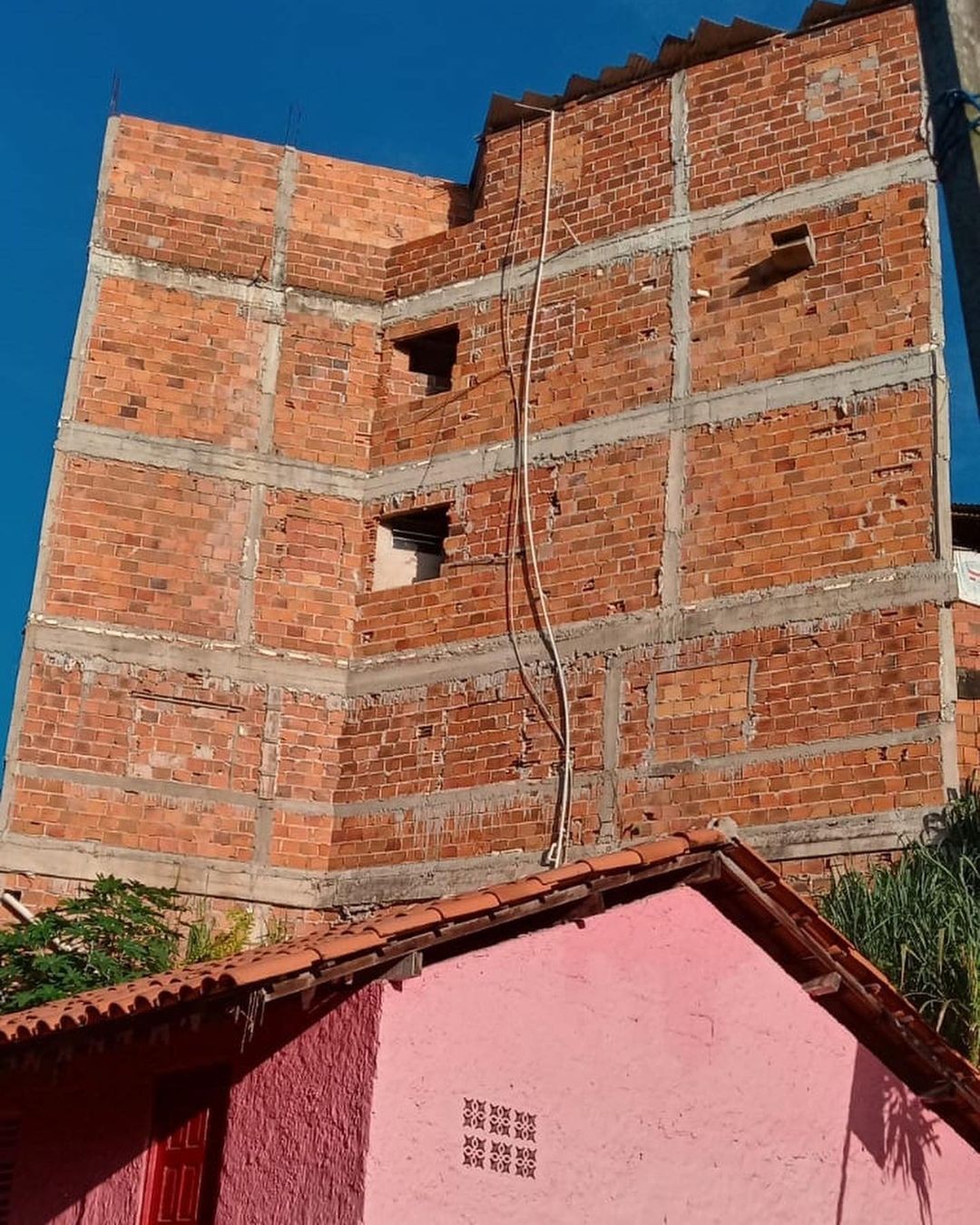 Prefeitura determina desapropriação de construção irregular que ameaça terreiro de Candomblé mais antigo do Brasil