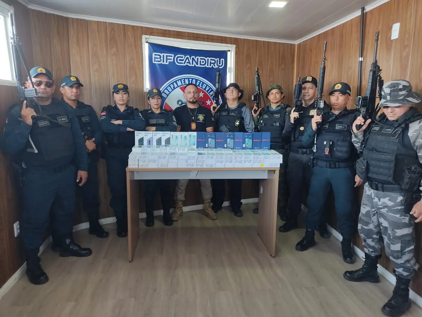 Fiscalização na Base Fluvial Candiru resulta em apreensão de carga irregular entre Manaus e Santarém