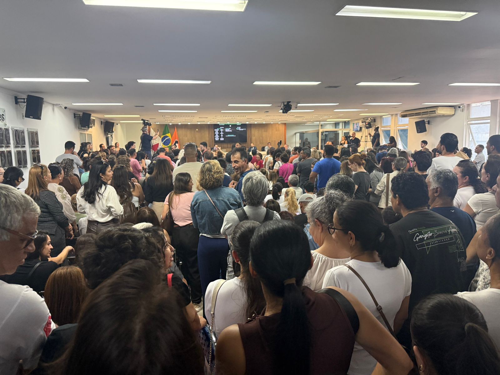 Câmara de Divinópolis aprova reforma da Previdência que altera regras de aposentadoria, pensão e transição para servidores