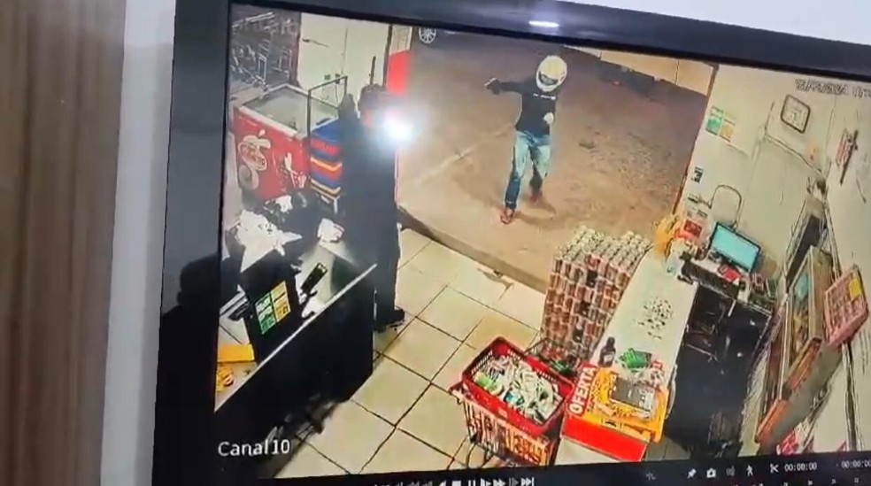 Segurança de supermercado é morto a tiros em Feira de Santana. — Foto: Reprodução/Redes Sociais