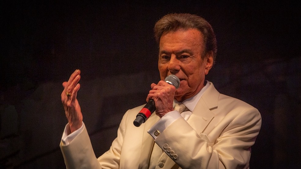 Agnaldo Rayol durante show em Piracicaba, interior de São Paulo. — Foto: Acervo/Sesc