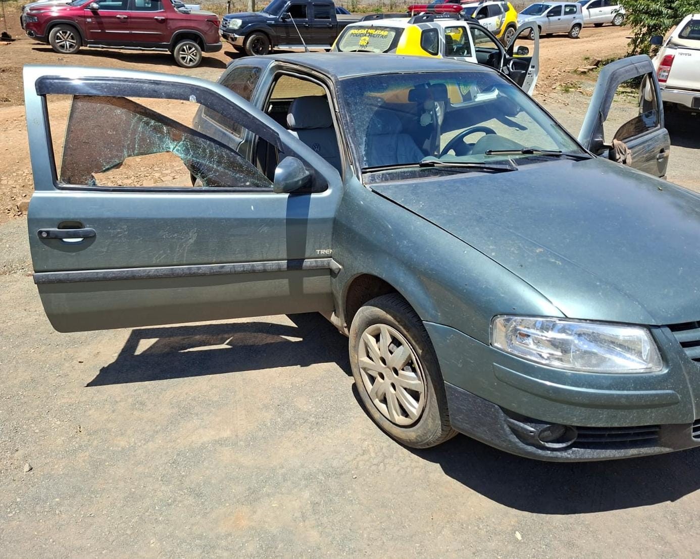 Homem arma emboscada e atira contra a ex, o atual companheiro dela, o próprio filho e a nora no PR, diz polícia