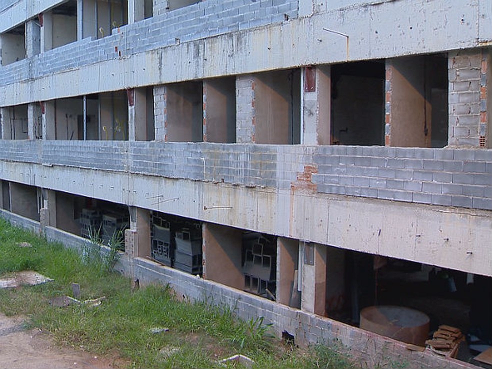 Obra Hospital Regional maio 2015 Juiz de Fora  — Foto: Reprodução/ TV Integração