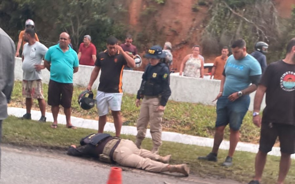 Policial rodoviário federal atropelado no Grande Recife — Foto: Reprodução/WhatsApp