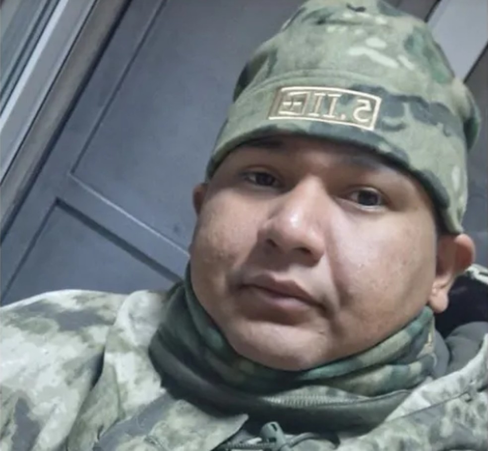 Jovem foi atraído para trabalhar na guerra — Foto: Arquivo pessoal