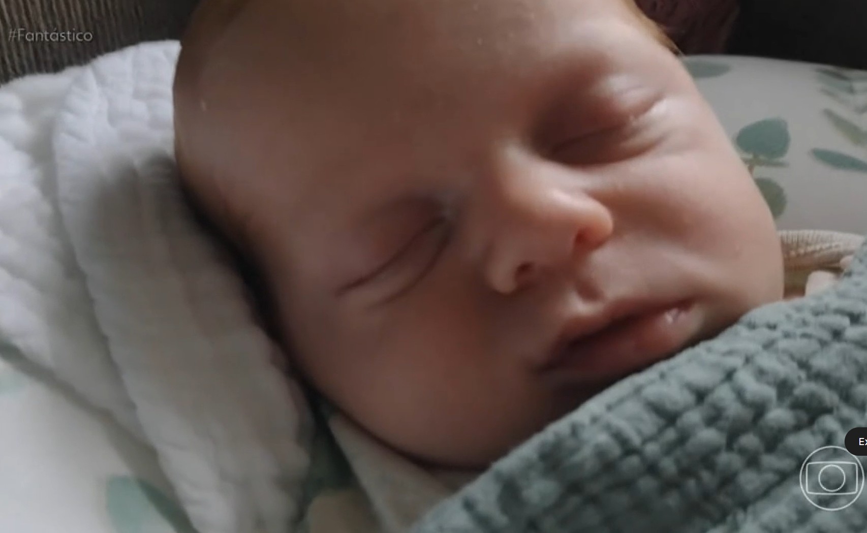 Bebê nasce 30 anos depois da irmã 'gêmea' após embrião ficar congelado