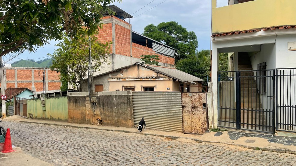 João Paulo Batista dos Santos, de 39 anos, foi preso após esfaquear companheira na frente das próprias filhas de 8 e 11 anos em Castelo, Sul do Espírito Santo — Foto: Mariana Couto/TV Gazeta