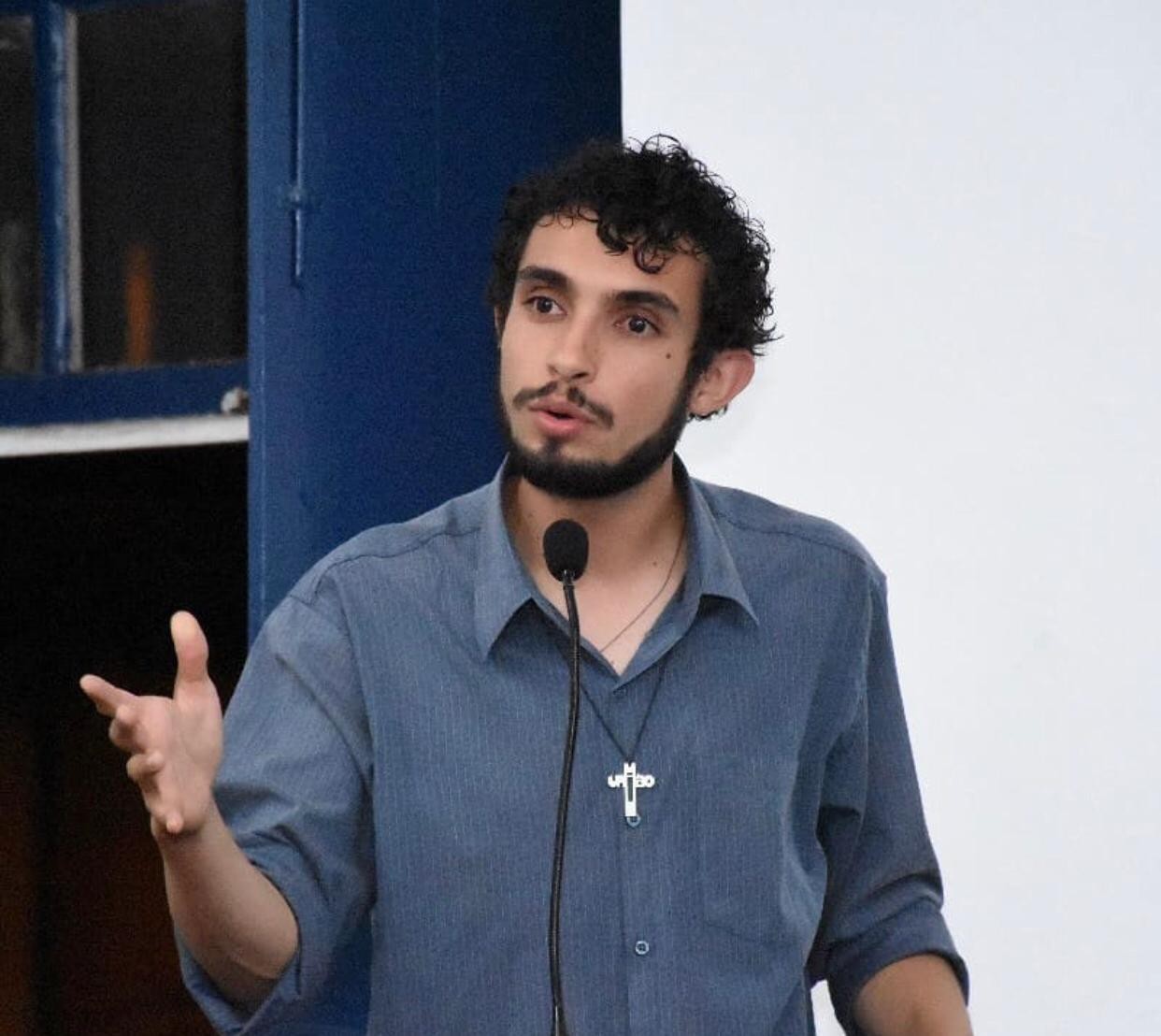 Prefeito de Barbacena é suspeito de promoção pessoal indevida, diz