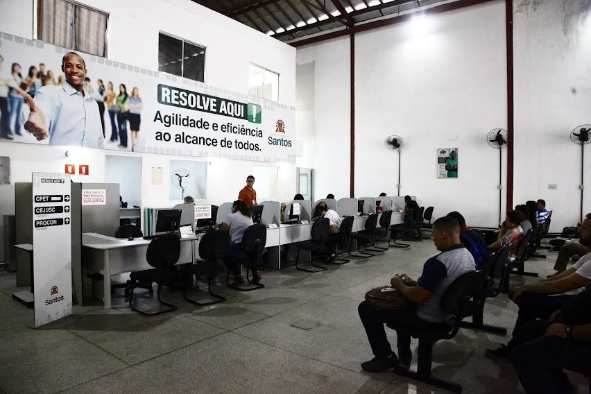 Santos tem mais de 300 vagas para trabalho embarcado em plataformas de petróleo e gás; veja como participar