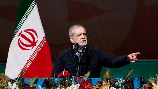 'Washington é o principal motor por trás dos ataques israelenses', diz presidente do Irã após bombardeio americano a instalações nucleares - Masoud Pezeshkian afirma que Washington entrou em ação após perceber a 'impotência' de Israel e diz que o Irã não medirá esforços para defender seu território.