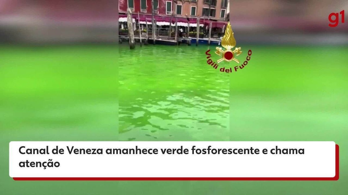 Canal de Veneza amanhece com águas verde fluorescente; VEJA VÍDEO