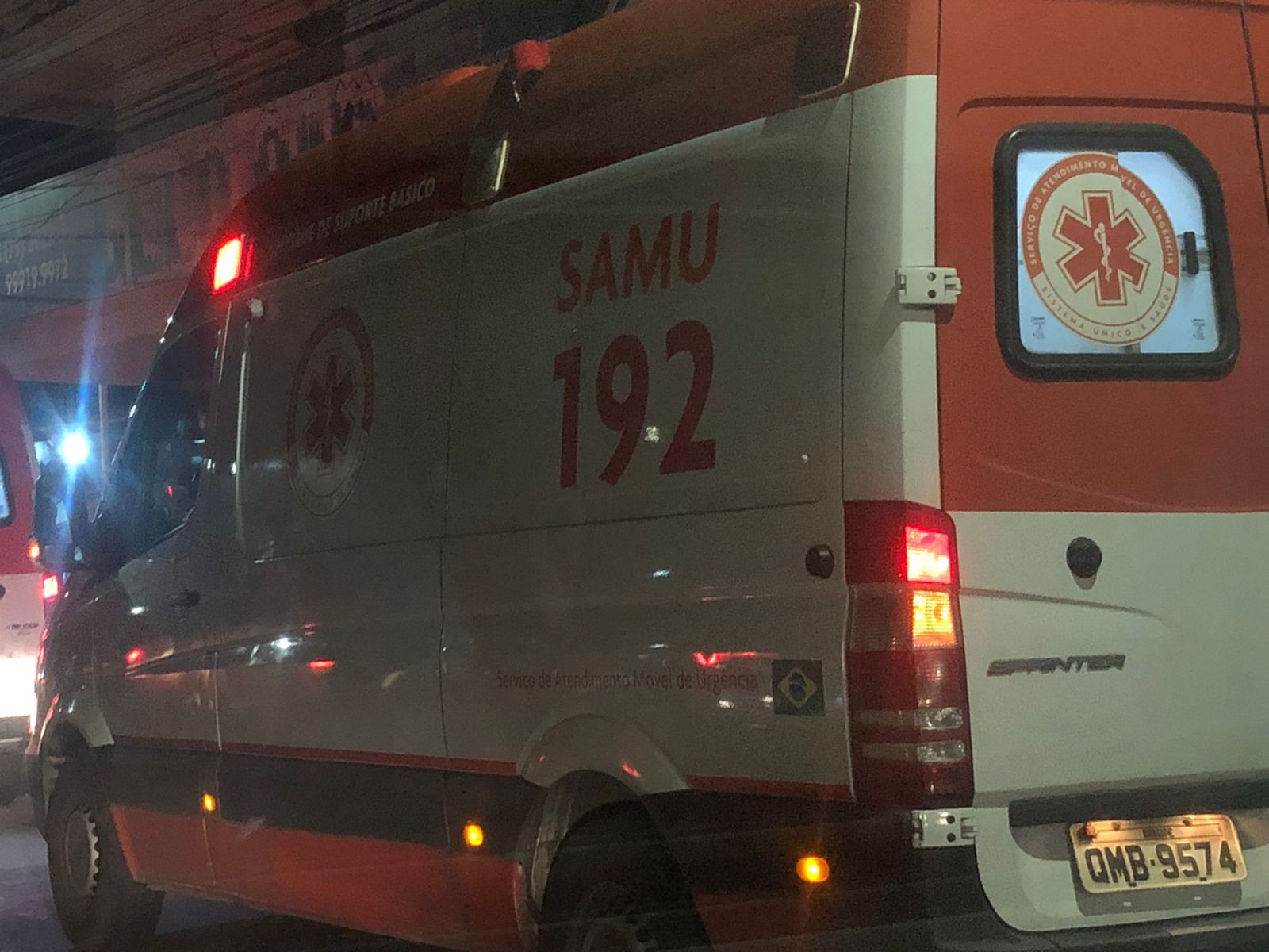 Mulher tem a mão decepada após ser atacada pelo companheiro durante uma discussão em Cumbe