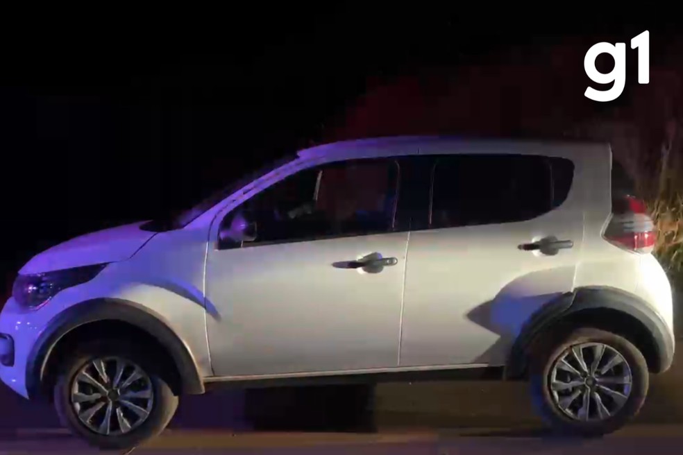 Homem é encontrado desacordado em carro na BR-163 em MT — Foto: Rhenzo Nogueira/TVCA