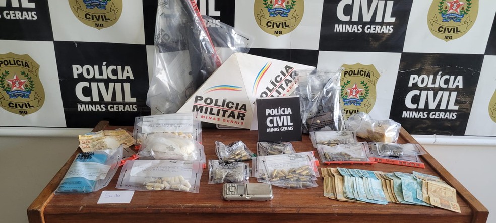 Três são presos durante operação da Polícia Civil em Tumiritinga. — Foto: Polícia Civil/Divulgação