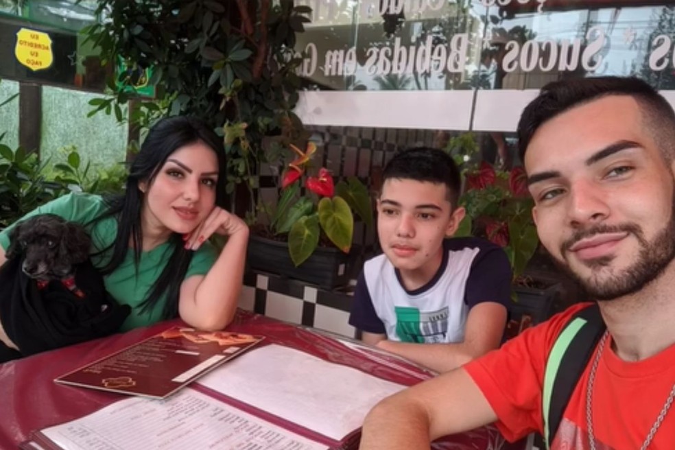 Josilene Rosa e os filhos Gabriel e Arthur foram mortos a tiros em Apiaí (SP) — Foto: Redes sociais