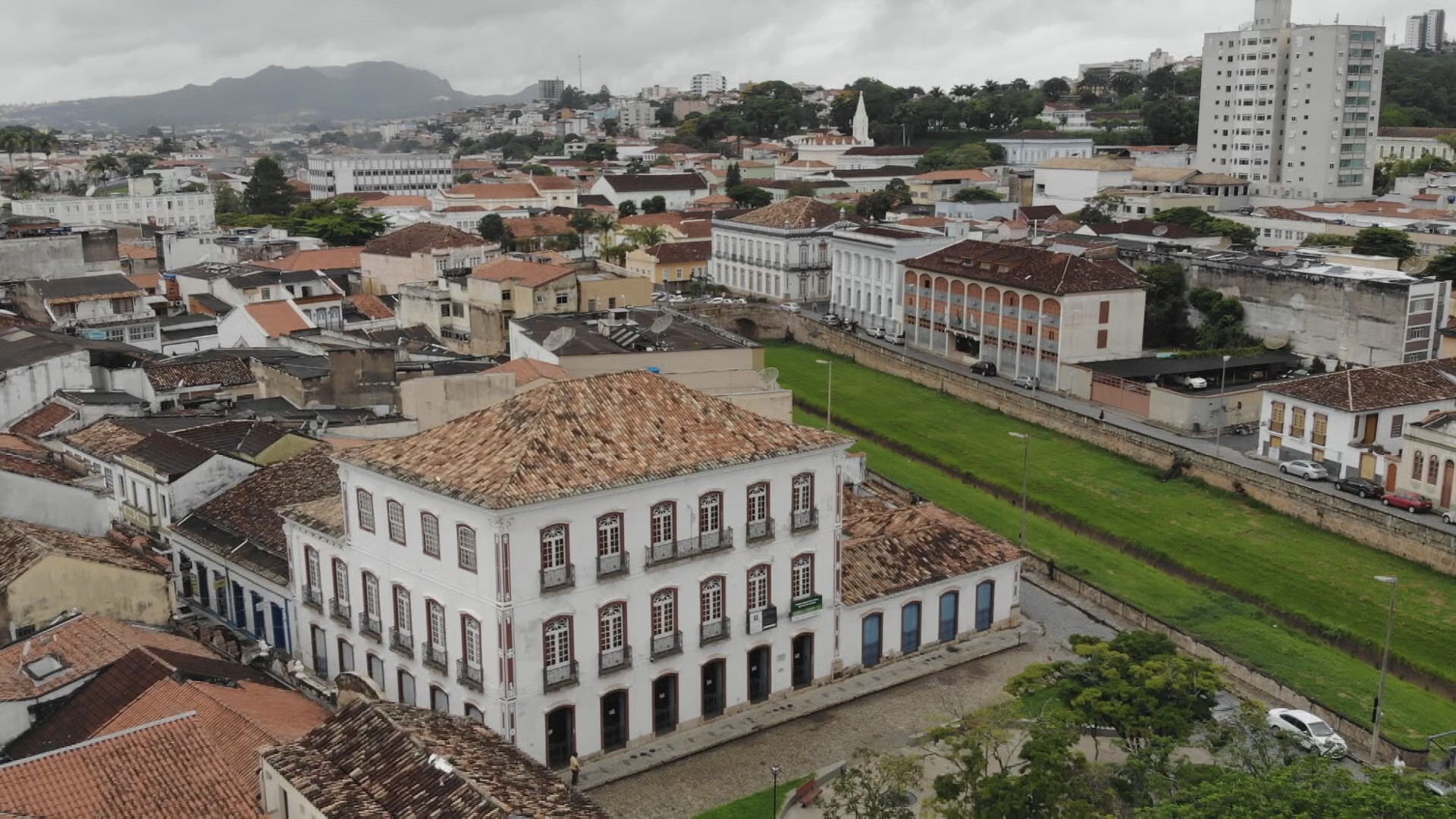 Moradores de São João del Rei receberão kits gratuitos de TV digital; veja como retirar