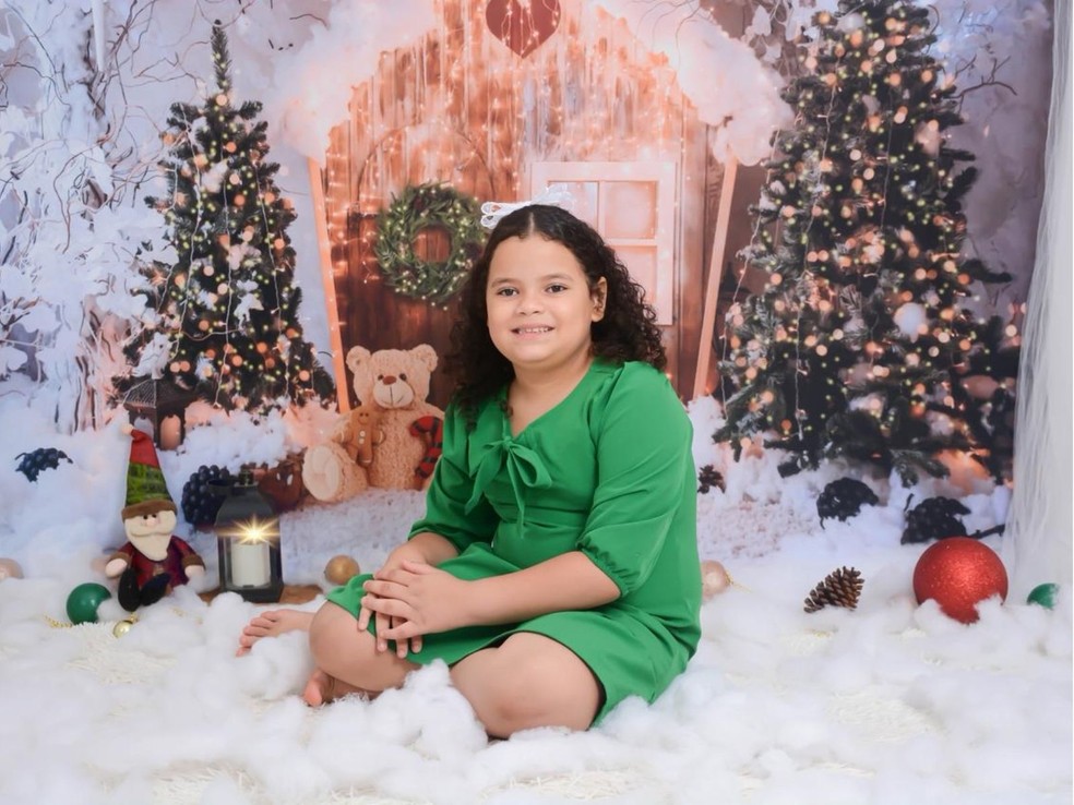 Mariá Vitória, de 10 anos, nasceu prematura com seis meses e ficou internada na UTI neonatal de Rio Branco durante 77 dias — Foto: Cedida