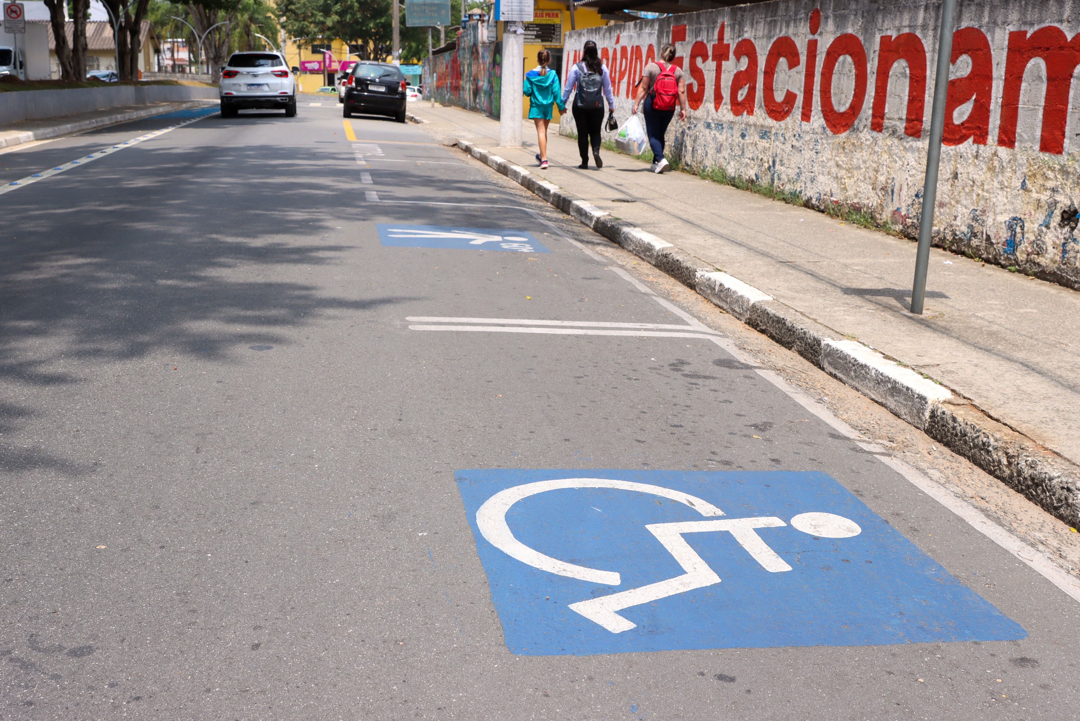 Credencial de estacionamento para idosos e deficientes pode ser emitida pela internet em Itaquaquecetuba