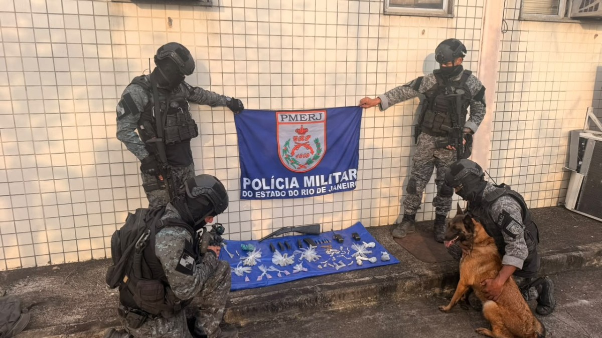 Cadela do BAC ajuda a apreender espingarda e drogas em Itatiaia