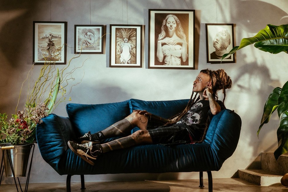 Jerson Filho expõe obras no Quanto Café — Foto: Divulgação