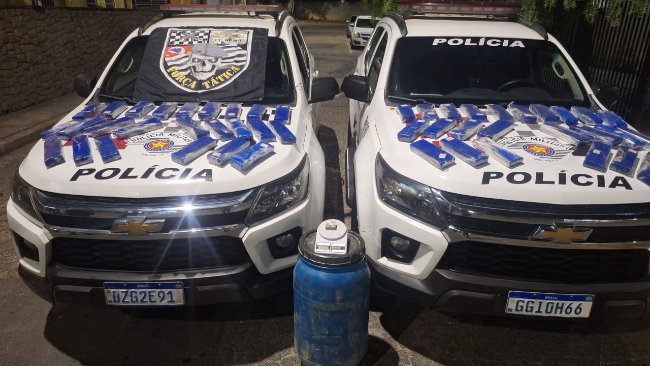 Homem é preso com 48 tijolos de maconha escondidos dentro de barril em Lorena, SP
