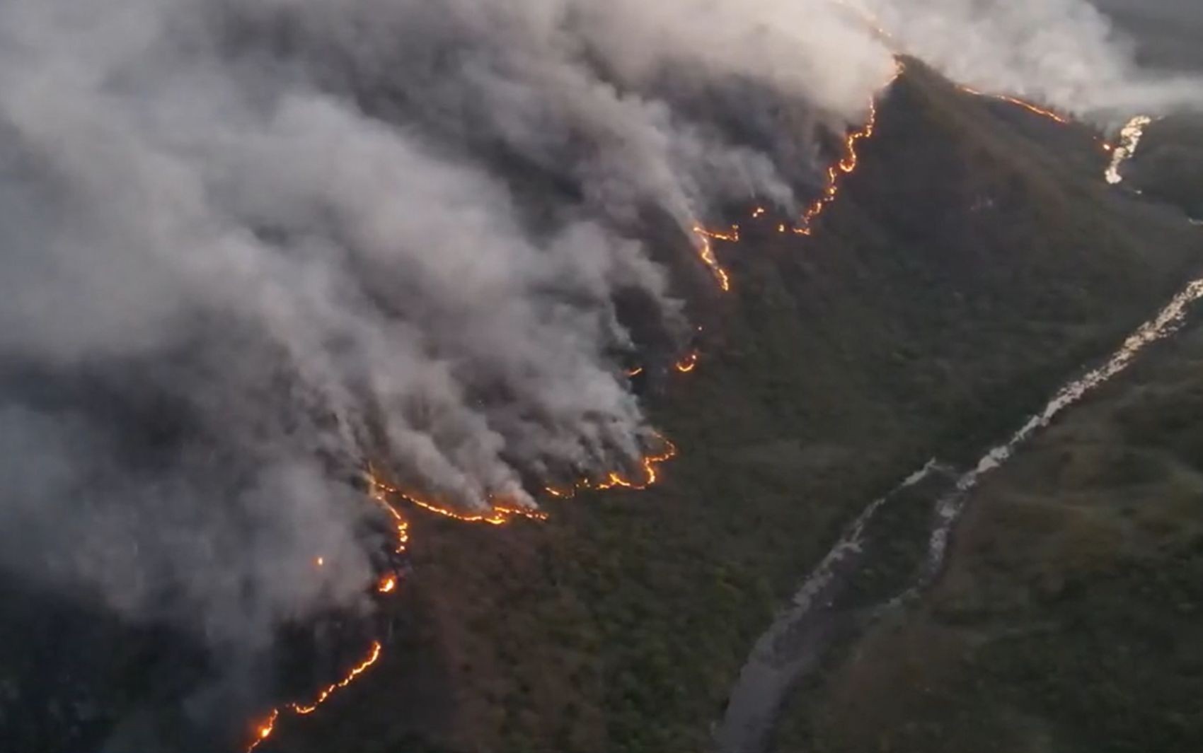 Incêndio volta a atingir o Parque Nacional da Chapada dos Veadeiros